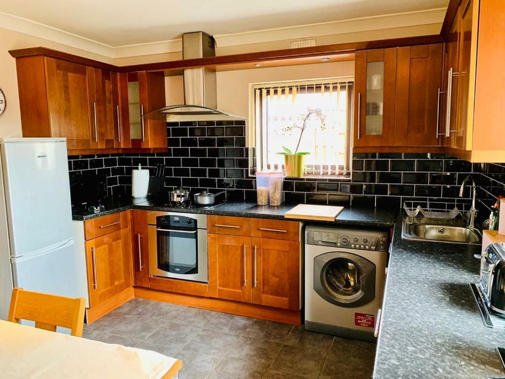 Housefield Stay Bucknall  Exteriör bild