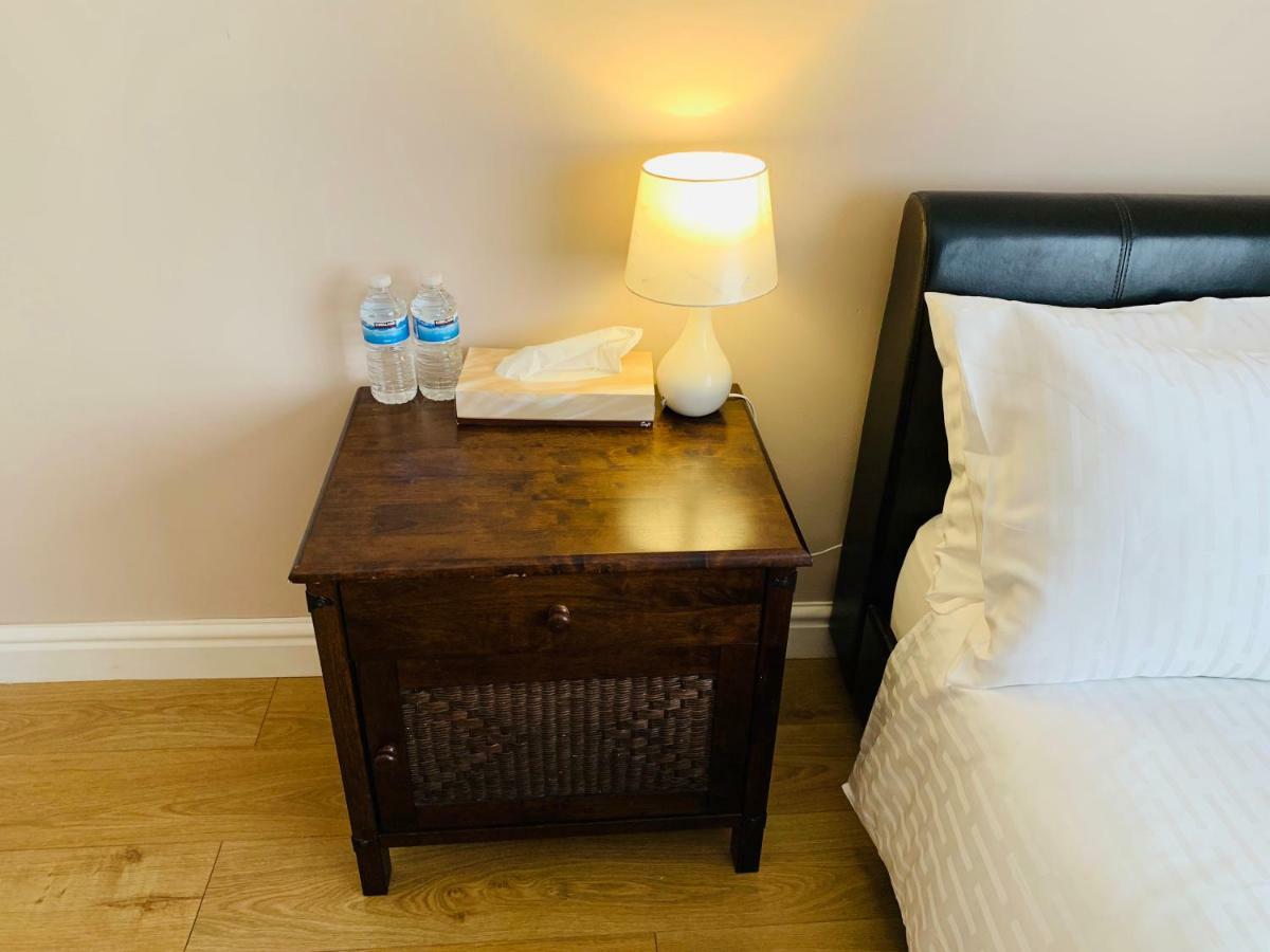 Housefield Stay Bucknall  Exteriör bild
