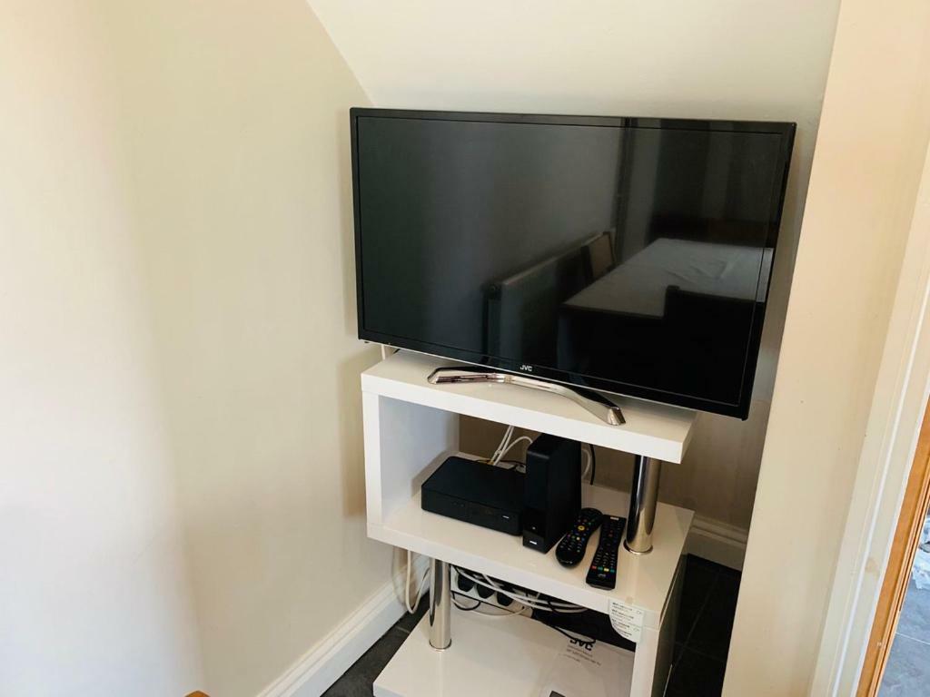 Housefield Stay Bucknall  Exteriör bild